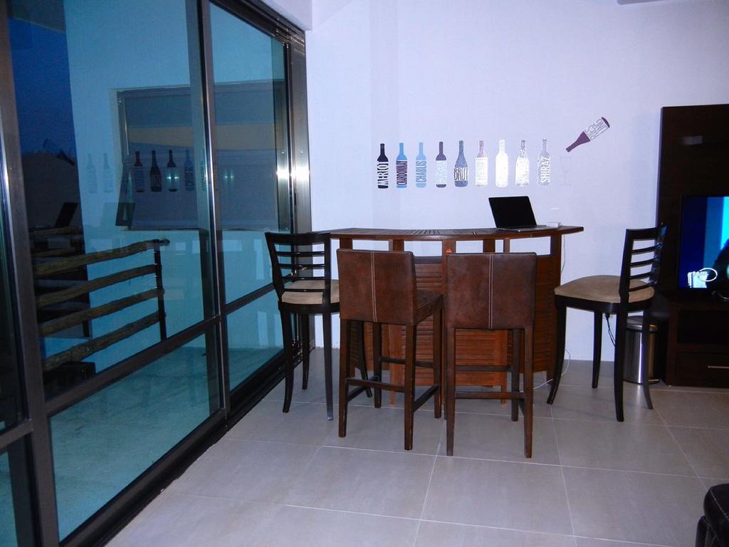 Hostal Urbano - Aeropuerto Alfredo V. Bonfil Dış mekan fotoğraf